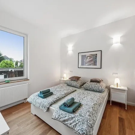 Διαμέρισμα Stilvolles 3-zimmer-domizil Mit Hochwertiger Ebk Und Fischgraetparkett